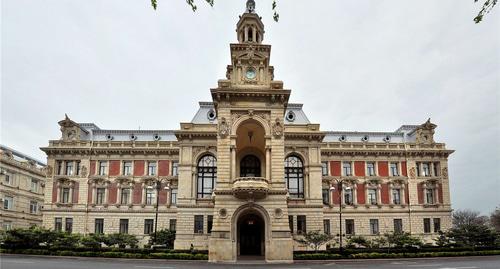 Здание мэрии Баку. Фото http://minval.az/news/82065 Здание мэрии Баку. Фото http://minval.az/news/82065