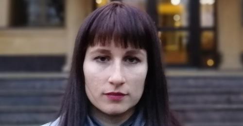 Елена Носова у здания суда в Сочи. Фото: Светлана Кравченко для "Кавказского узла". Елена Носова у здания суда в Сочи. Фото: Светлана Кравченко для "Кавказского узла".