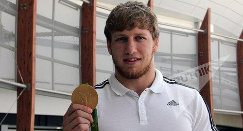 Артур Алексанян. Фото © Sputnik / Ani Mejlumyan
https://ru.armeniasputnik.am/sport/20180502/11821851/u-armenii-dva-chempiona-evropy-za-den-belyj-medved-chetyrekhkratnyj.html