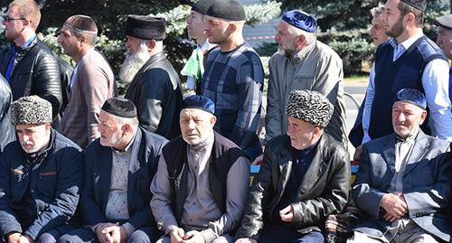 Участники митинга в Магасе. 13 октября 2018 года. Фото предоставлено Якубом Гогиевым для "Кавказского узла"