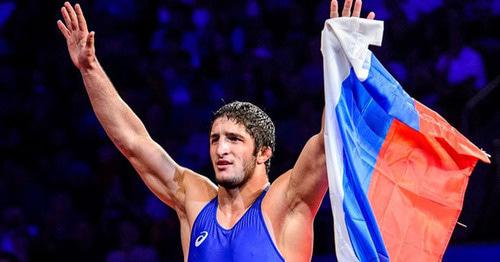Абдулрашид Садулаев. Фото: пресс-служба федерации борьбы Дагестана. http://wrestdag.ru/ Абдулрашид Садулаев. Фото: пресс-служба федерации борьбы Дагестана. http://wrestdag.ru/