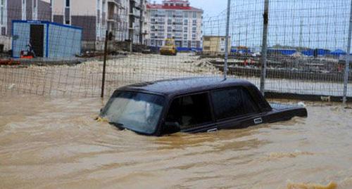 Затопленный Сочи. Фото  © Нина Зотина, ЮГА.ру
