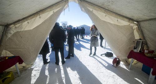 Палатка на встрече в формате МПРИ 8 февраля 2019 года. © Sputnik / Михаил Хасиев

Читать далее: https://sputnik-ossetia.ru/South_Ossetia/20190208/8057252/Dezinformatsiya-i-granitsa-chto-obsudili-predstaviteli-Yuzhnoy-Osetii-i-Gruzii.html