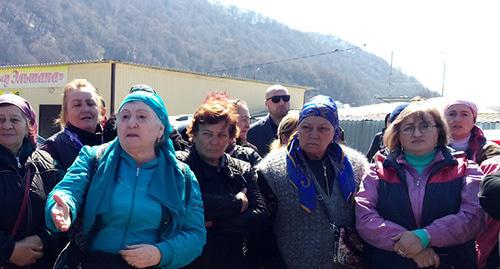 Митинг работников Козьего рынка в Нальчике. Март 2019 г. Фото Людмилы Маратовой для "Кавказского узла" Митинг работников Козьего рынка в Нальчике. Март 2019 г. Фото Людмилы Маратовой для "Кавказского узла"
