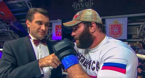 Михаил Газаев. Фото: кадр видео M-1 Global
https://www.youtube.com/watch?time_continue=1028&v=WLO-k3DZsk8