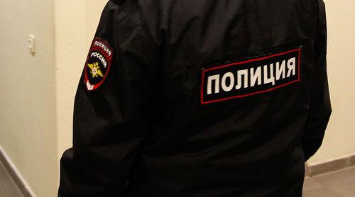 Надпись "Полиция" на форменной одежде. Фото Влада Александрова, Юга.ру
Надпись "Полиция" на форменной одежде. Фото Влада Александрова, Юга.ру