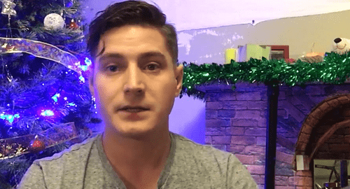 Максим Лапунов. Кадр видео российской ЛГБТ-сети. https://www.youtube.com/watch?v=CXEefs0PS3U