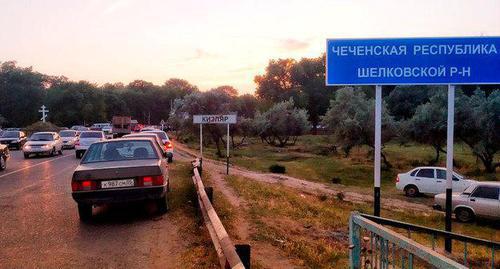 Новый дорожный указатель близ Кизляра. Фото Ильяса Капиева для "Кавказского узла"
