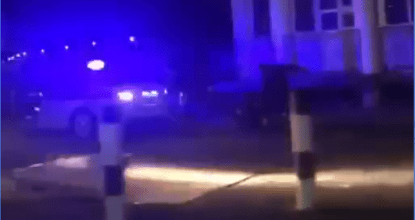 Скриншот видео нападения на пост ДПС в Магасе 31 декабря 2019 года, https://web.telegram.org/#/im?p=@fortangaorg Скриншот видео нападения на пост ДПС в Магасе 31 декабря 2019 года, https://web.telegram.org/#/im?p=@fortangaorg