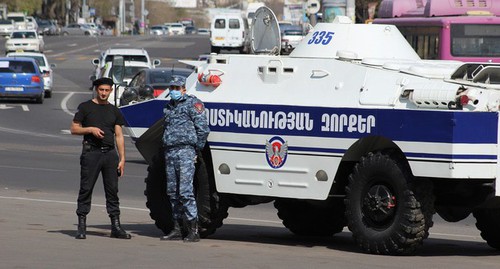 Сотрудники полиции Армении. Фото Тиграна Петросяна для "Кавказского узла" Сотрудники полиции Армении. Фото Тиграна Петросяна для "Кавказского узла"