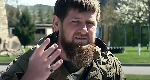 Рамзан Кадыров. Кадр видео ЧГТРК "Грозный" https://www.youtube.com/watch?v=vz5uSD2Z_2Y&feature=emb_logo Рамзан Кадыров. Кадр видео ЧГТРК "Грозный" https://www.youtube.com/watch?v=vz5uSD2Z_2Y&feature=emb_logo