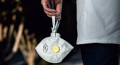 Медицинская маска. Фото Ashkan Forouzani, unsplash.com
