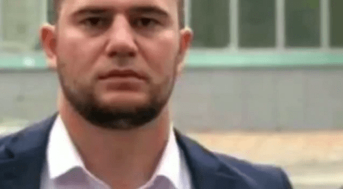 Убитый Вали Абдурагимов. Кадр видео, опубликованного в сообществе "Голос Дагестана" "ВКонтакте"
https://vk.com/video-74219800_456248429