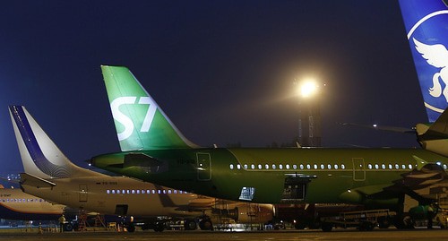 Самолеты в аэропорту Краснодара. Фото пресс-службы аэропорта https://krr.aero/about-airport/press/news/aeroport-krasnodar-podvel-itogi-raboty-za-yanvar-2021-goda/ Самолеты в аэропорту Краснодара. Фото пресс-службы аэропорта https://krr.aero/about-airport/press/news/aeroport-krasnodar-podvel-itogi-raboty-za-yanvar-2021-goda/