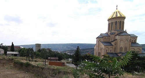 Кафедральный собор Святой Троицы в Тбилиси. Фото: Serouj https://ru.wikipedia.org/ Кафедральный собор Святой Троицы в Тбилиси. Фото: Serouj https://ru.wikipedia.org/