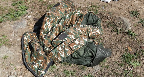 Одежда армянского солдата. Фото Азиза Каримова для "Кавказского узла" Одежда армянского солдата. Фото Азиза Каримова для "Кавказского узла"