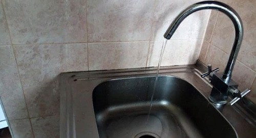 Водопроводная вода. Фото Людмилы Маратовой для "Кавказского узла"