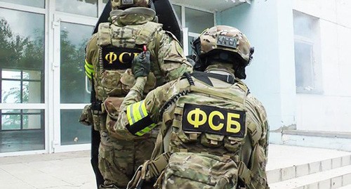Сотрудники правоохранительных органов. Фото: facebook.com/FsbCsn Сотрудники правоохранительных органов. Фото: facebook.com/FsbCsn