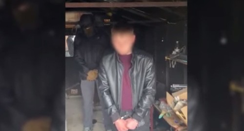 Подозреваемый в подпольной модернизации оружия. Кадр видео 
rusvesna. su1945  https://www.youtube.com/watch?v=ClR0ozIwS08&t=41s