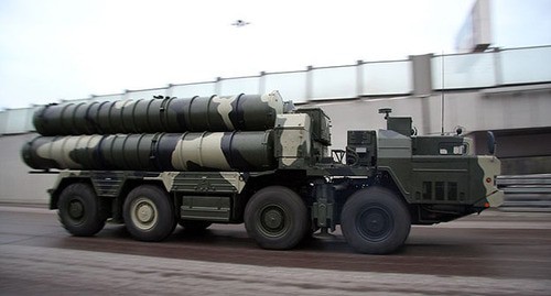 Зенитно-ракетная система С-300. Фото: Vitaly V. Kuzmin - http://vitalykuzmin.net/?q=node/185 https://ru.wikipedia.org Зенитно-ракетная система С-300. Фото: Vitaly V. Kuzmin - http://vitalykuzmin.net/?q=node/185 https://ru.wikipedia.org