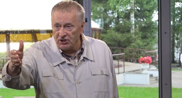Владимир Жириновский, стоп кадр видео  https://www.kp.ru/online/news/4385003/