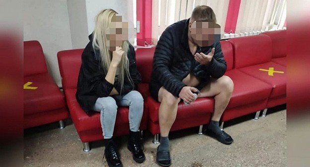 Задержанный мужчина, который зашел с оружием в поликлинику. Фото: ГУ МВД России по Краснодарскому краю Задержанный мужчина, который зашел с оружием в поликлинику. Фото: ГУ МВД России по Краснодарскому краю