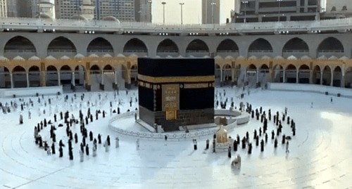 Паломники в Мекке. Фото: кадр видео "Manasik Хадж и Умра по Сунне" youtu.be/PjzLkB7yxYM Паломники в Мекке. Фото: кадр видео "Manasik Хадж и Умра по Сунне" youtu.be/PjzLkB7yxYM