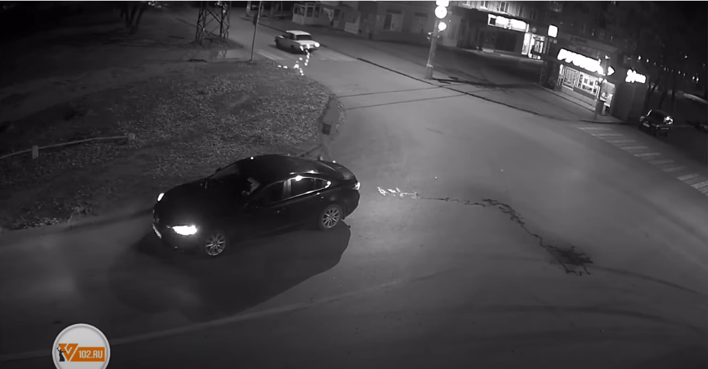 Стрельба по автомобилю в Волгограде. Стоп-кадр видео https://www.youtube.com/watch?v=76YKorRIsm4 Стрельба по автомобилю в Волгограде. Стоп-кадр видео https://www.youtube.com/watch?v=76YKorRIsm4