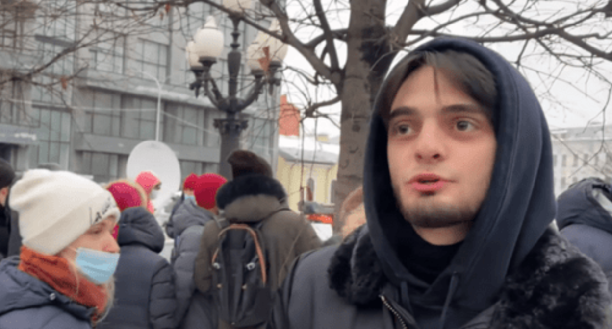 Сайд-Мухаммад Джумаев на акции в поддержку Навального 23 января 2021 года. Кадр видео Anews https://www.youtube.com/watch?v=Xtasot6gdA4
