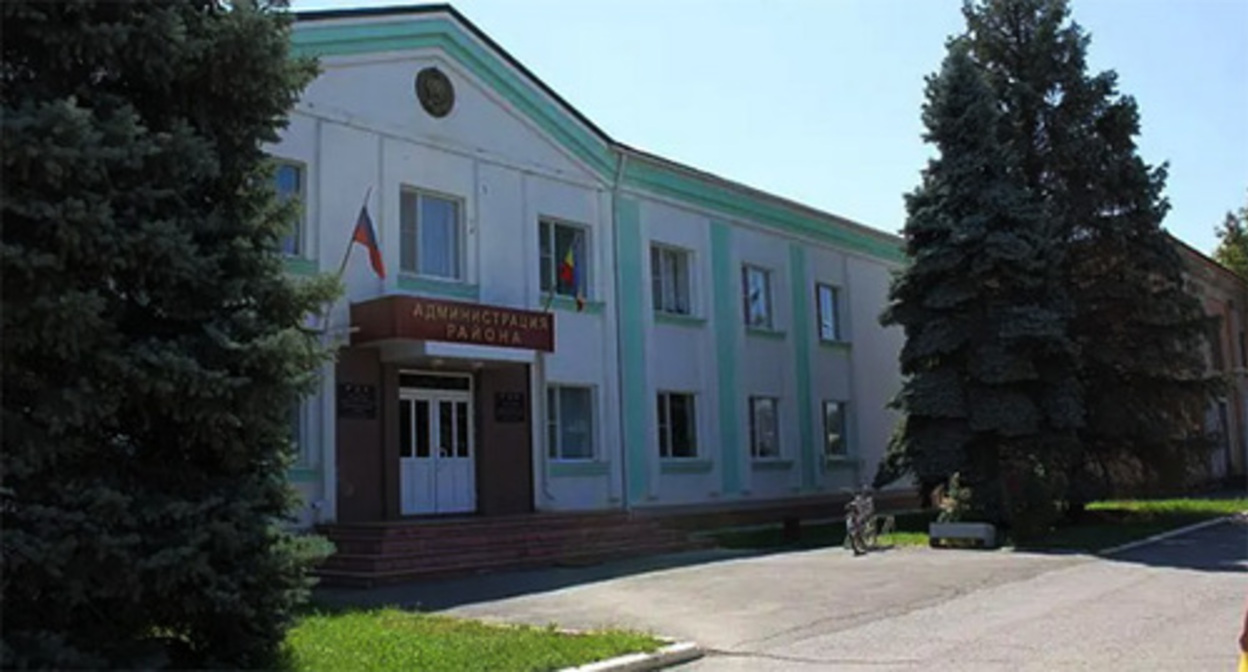 Здание администрации Зимовниковского района. Фото https://www.donnews.ru/


