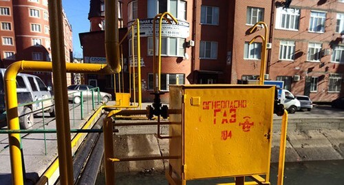 Газовый щит у многоквартирного дома в Махачкале, декабрь 2021 года. Фото Расула Магомедова для "Кавказского узла"
