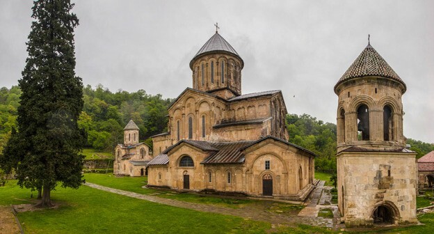 Комплекс Гелатский монастырь/ Фото
Ihor Burliai https://ru.wikipedia.org/wiki/Гелатский_монастырь#/media/Файл:Gelati_Monastery_1.jpg Комплекс Гелатский монастырь/ Фото
Ihor Burliai https://ru.wikipedia.org/wiki/Гелатский_монастырь#/media/Файл:Gelati_Monastery_1.jpg