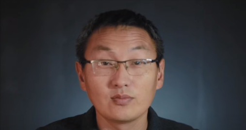 Церен Басангов. Скриншот видео https://www.youtube.com/watch?v=MzqHHX8W7H4
