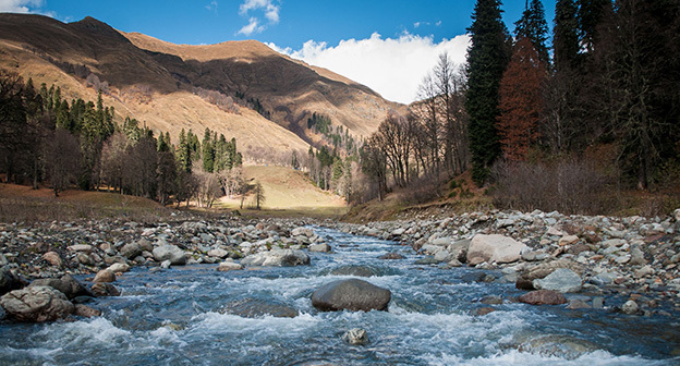 Абхазия. Фото: https://abkhazmoscow.ru/proektyi/o-proekte-gornaya-abxaziya Абхазия. Фото: https://abkhazmoscow.ru/proektyi/o-proekte-gornaya-abxaziya