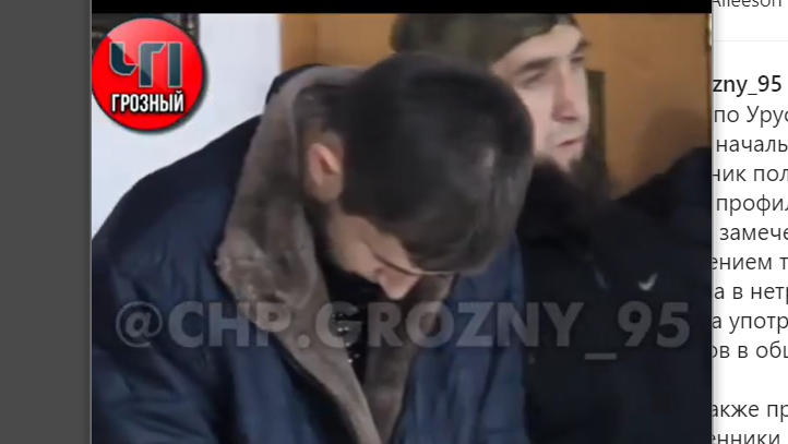 Жителей Чечни отчитали за употребление алкоголя. Стоп-кадр видео Instagram-паблика (деятельность компании Meta, которая владеет Instagram запрещена в России) "ЧП/Грозный №1" от 28.01.23, https://www.instagram.com/p/Cn-Fr42OFPq/ Жителей Чечни отчитали за употребление алкоголя. Стоп-кадр видео Instagram-паблика (деятельность компании Meta, которая владеет Instagram запрещена в России) "ЧП/Грозный №1" от 28.01.23, https://www.instagram.com/p/Cn-Fr42OFPq/