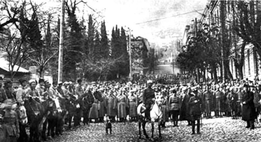 Красная армия вступает в Тифлис, 25 февраля 1921 года. Фото: https://ru.wikipedia.org/ Красная армия вступает в Тифлис, 25 февраля 1921 года. Фото: https://ru.wikipedia.org/