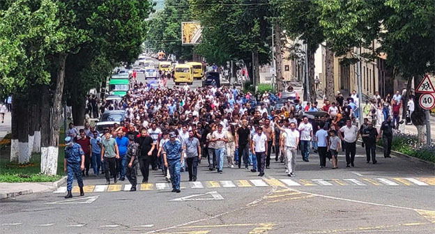 Марш в Степанакерте. 12 июля 2023 г. Фото Алвард Григорян для "Кавказского узла" Марш в Степанакерте. 12 июля 2023 г. Фото Алвард Григорян для "Кавказского узла"