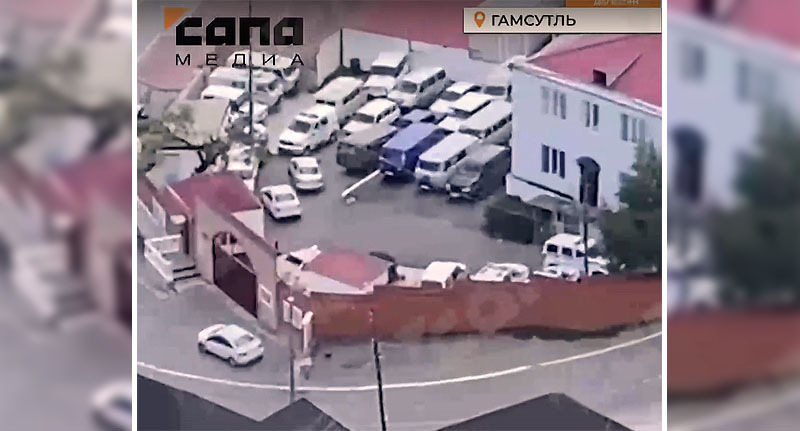 Изъятые у жителей Гунибского района автомобили. Стопкадр из видео https://vk.com/wall-108870974_735696 Изъятые у жителей Гунибского района автомобили. Стопкадр из видео https://vk.com/wall-108870974_735696