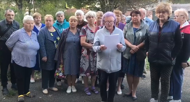 Обращение жителей Апшеронска, стоп-кадр видео: https://vk.com/video-135766317_456246650 Обращение жителей Апшеронска, стоп-кадр видео: https://vk.com/video-135766317_456246650