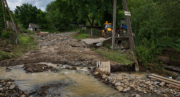 Последствия ливня во Владикавказе. Фото: https://region15.ru/vo-vladikavkaze-vse-postradavshie-v-iyune-ot-livnya-poluchat-vyplaty-do-kontsa-noyabrya/ Последствия ливня во Владикавказе. Фото: https://region15.ru/vo-vladikavkaze-vse-postradavshie-v-iyune-ot-livnya-poluchat-vyplaty-do-kontsa-noyabrya/