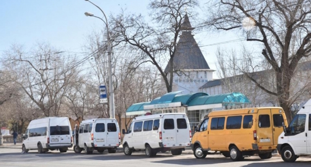 Маршрутки в Астрахани, фото: Lotosgtrk.ru Маршрутки в Астрахани, фото: Lotosgtrk.ru