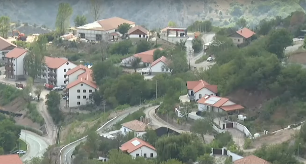 Лачин, стоп-кадр видео канала İCTİMAİ TV, https://www.youtube.com/watch?v=Z43JTKNjSFY

