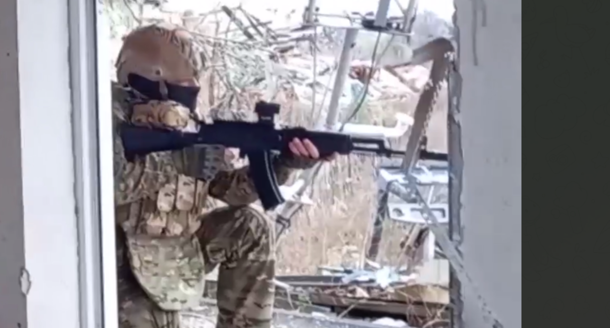 Российский военный. Скриншот видео из Telegram-канала Минобороны России от 24.11.23, https://t.me/mod_russia/32799 Российский военный. Скриншот видео из Telegram-канала Минобороны России от 24.11.23, https://t.me/mod_russia/32799