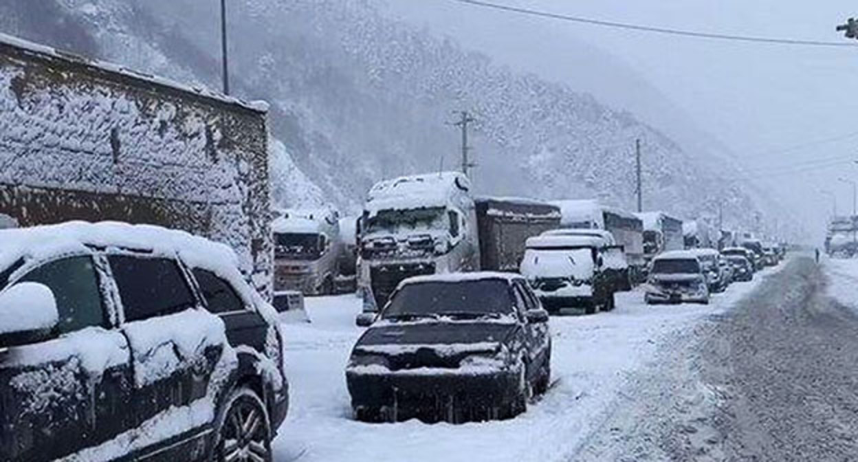 Военно-Грузинская дорога. Фото: МЧС России Военно-Грузинская дорога. Фото: МЧС России