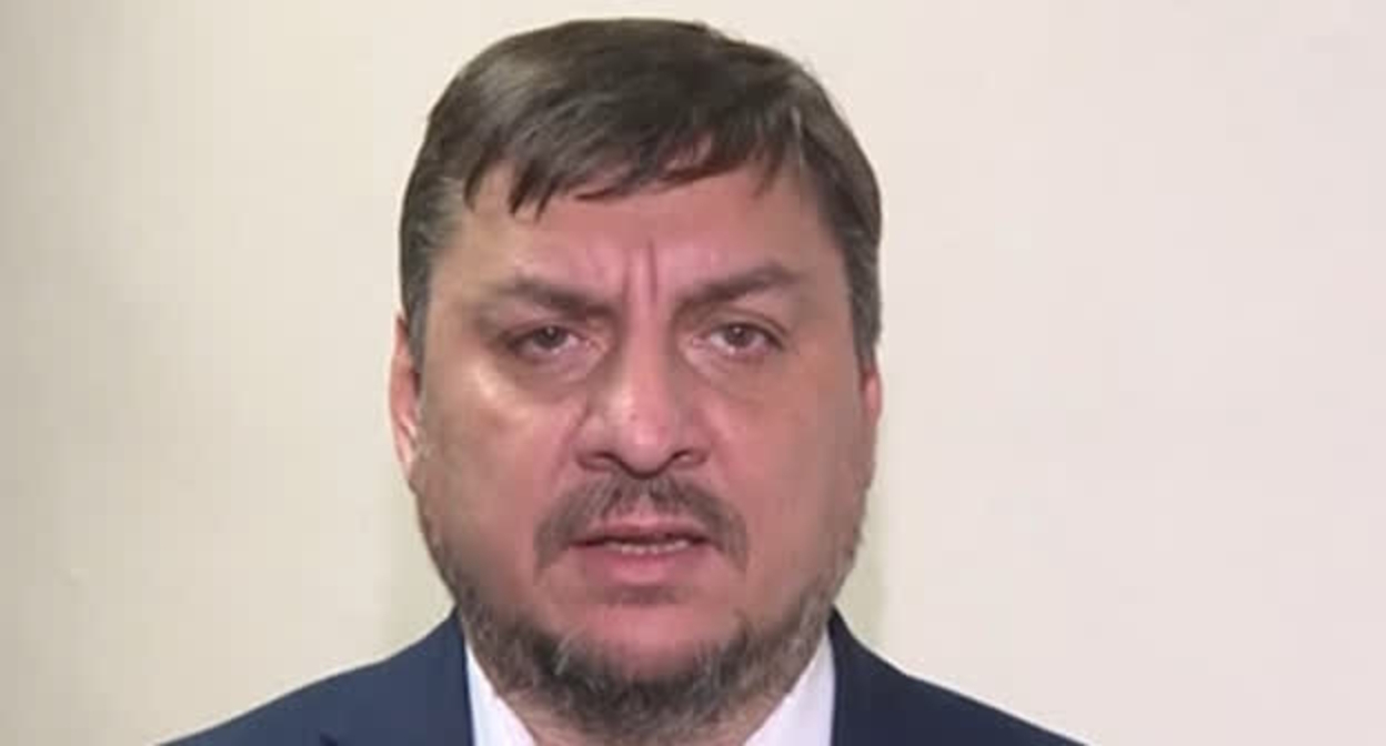 Мэр Ахтубинска Дмитрий Шубин, стоп-кадр видео https://t.me/s/ahtshubin Мэр Ахтубинска Дмитрий Шубин, стоп-кадр видео https://t.me/s/ahtshubin