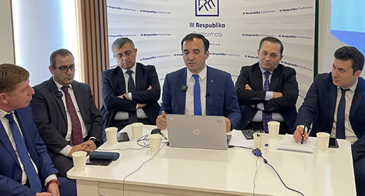 Пресс-конференция учредителей Платформы III Республика. Фото Фаика Меджида для "Кавказского узла" Пресс-конференция учредителей Платформы III Республика. Фото Фаика Меджида для "Кавказского узла"