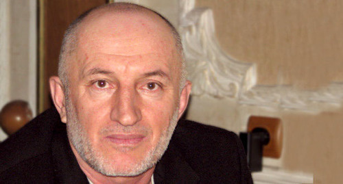 Ахмеднаби Ахмеднабиев во время пресс-конференции, посвященной безопасности журналистов. Махачкала, 14 января 2013 г. Фото Светланы Свистуновой для "Кавказского узла" Ахмеднаби Ахмеднабиев во время пресс-конференции, посвященной безопасности журналистов. Махачкала, 14 января 2013 г. Фото Светланы Свистуновой для "Кавказского узла"