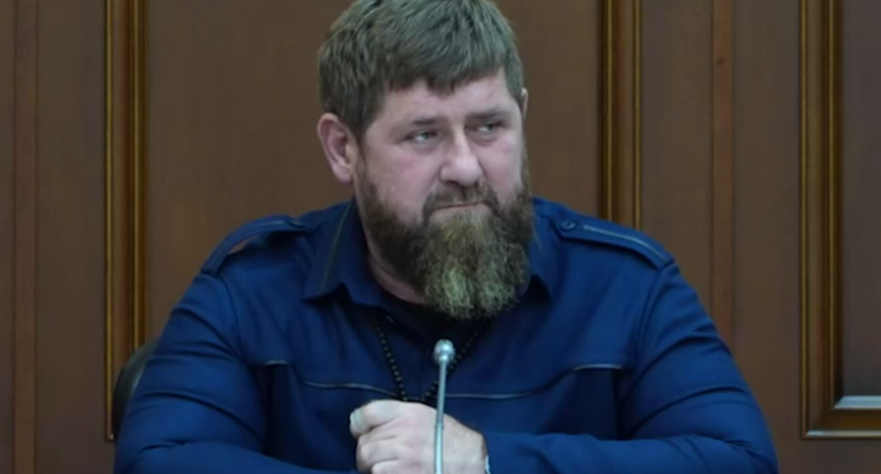 Рамзан Кадыров. Кадр видео, опубликованного в телеграм-канале Кадырова https://t.me/RKadyrov_95/3098 Рамзан Кадыров. Кадр видео, опубликованного в телеграм-канале Кадырова https://t.me/RKadyrov_95/3098