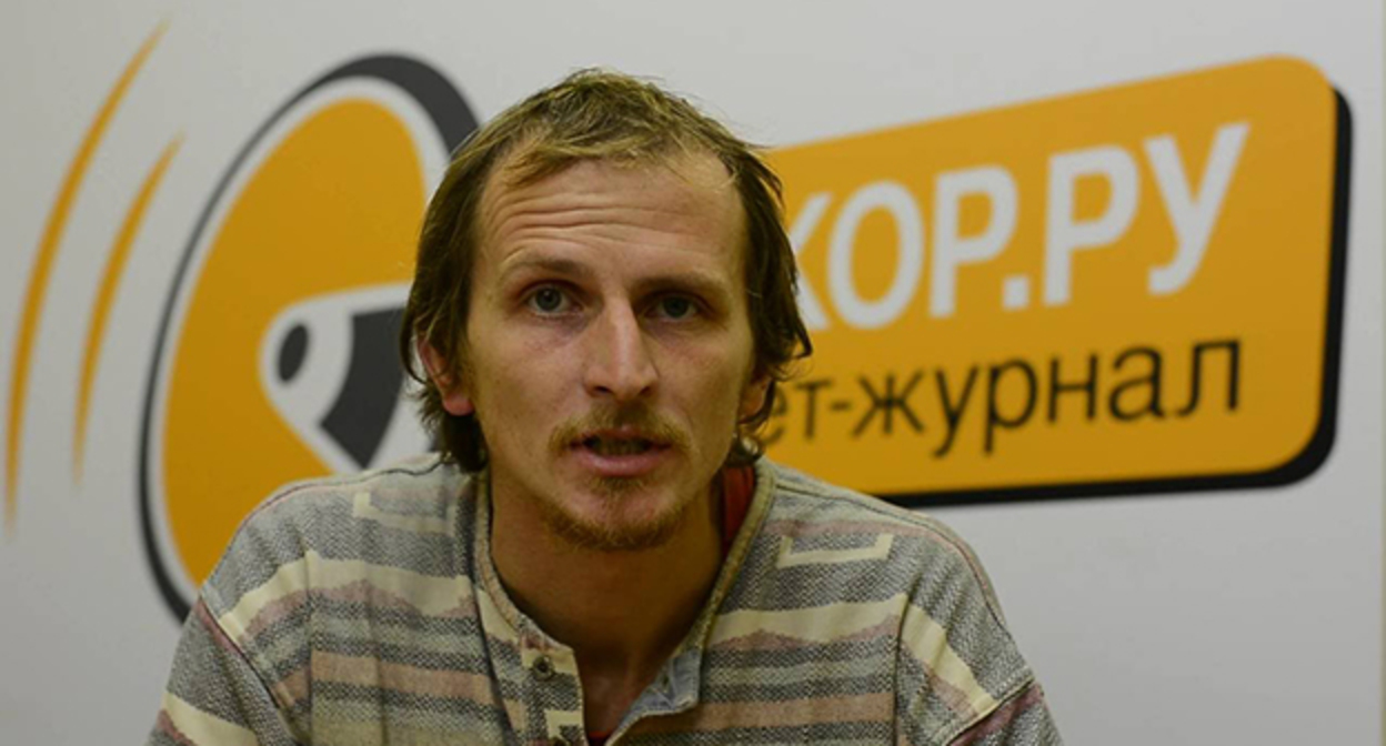 Александр Рыбин, стоп-кадр видео канала "Рабкор" https://www.youtube.com/watch?v=aGWVMjIV43M Александр Рыбин, стоп-кадр видео канала "Рабкор" https://www.youtube.com/watch?v=aGWVMjIV43M