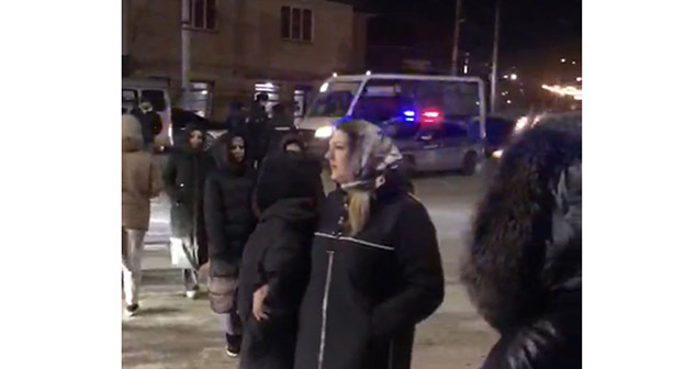 Акция жителей Редукторного. 10 января 2024 г. Скриншот видео https://t.me/dagestanRD/40652 Акция жителей Редукторного. 10 января 2024 г. Скриншот видео https://t.me/dagestanRD/40652